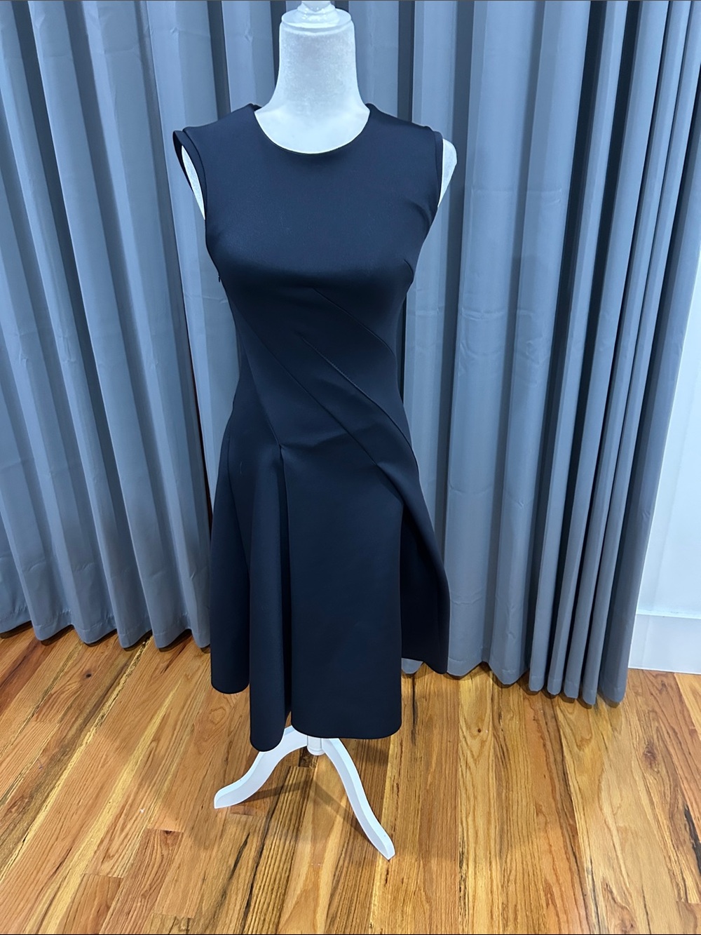 Dorothee Schumacher Classic Sleeveless Navy Midi Dress with Sculpted Seams